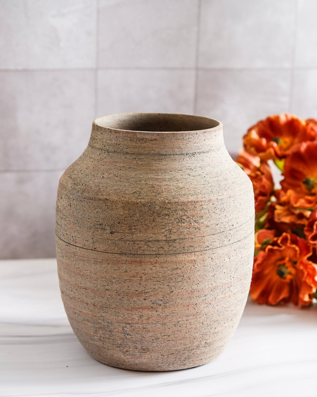 Bennett Textured Ceramic Vase - Stockhute