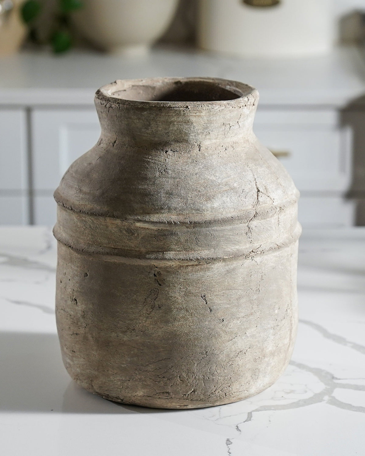 Ava Aged White Terracotta Vase - Stockhute