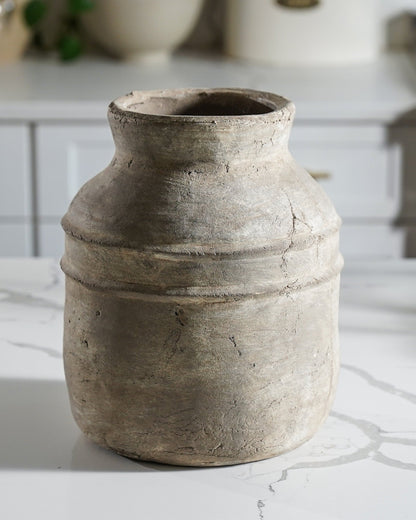 Ava Aged White Terracotta Vase - Stockhute